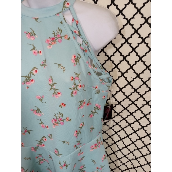 No Boundaries Dress - Picture 3 of 4